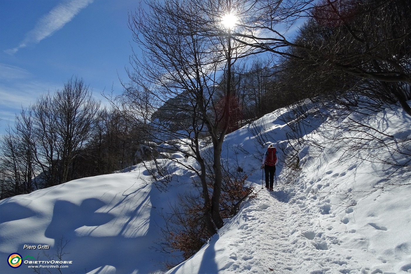 38 Man mano si sale la neve aumenta.JPG